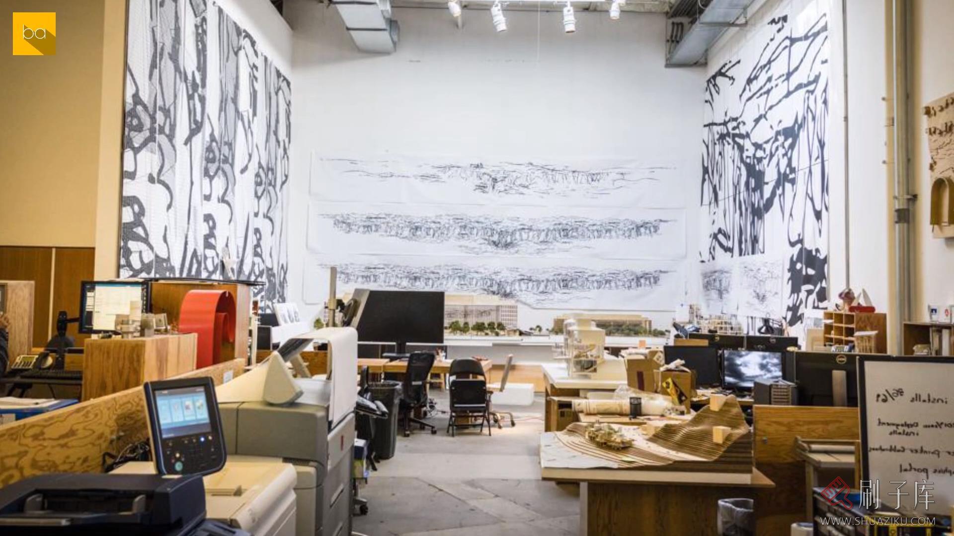 弗兰克·盖里 | 保持坦率，解构主义建筑之父的故事-4