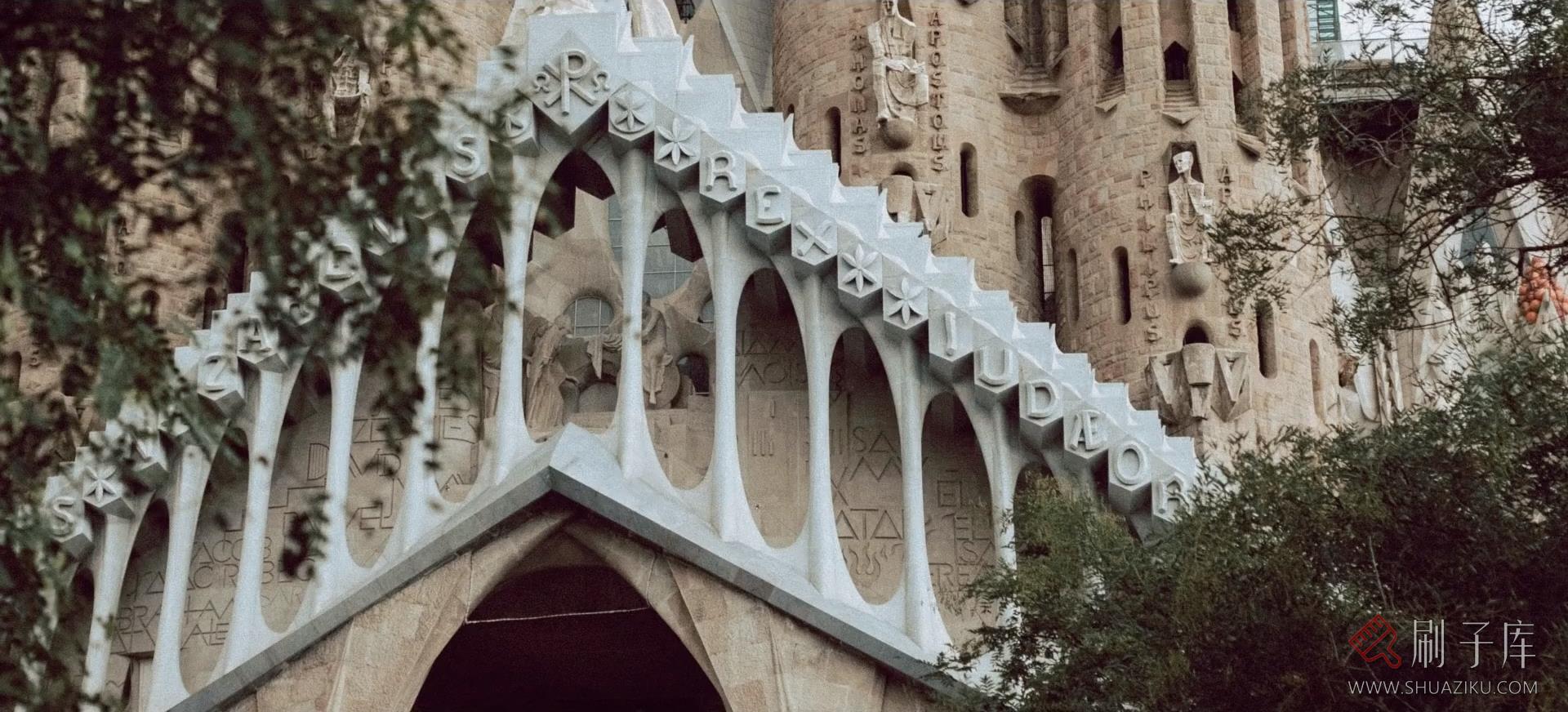 安东尼·高迪 | 直线属于人类，曲线属于上帝！高迪的设计与生平-5